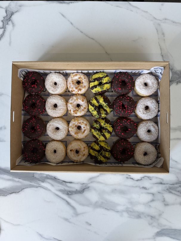 Deluxe Mini Filled Donut Box