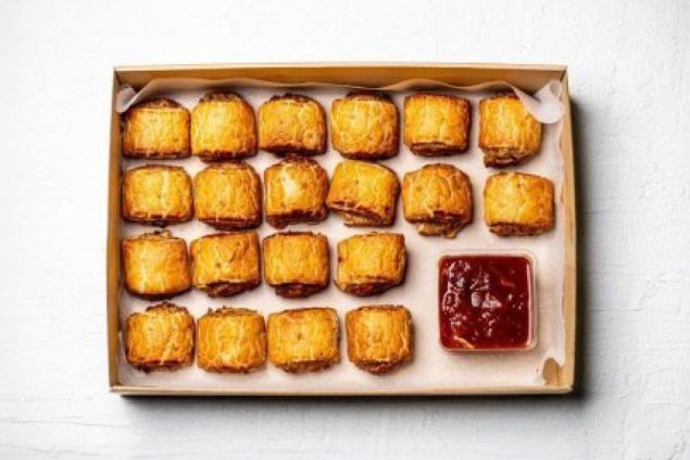 Sausage rolls (15 pce)