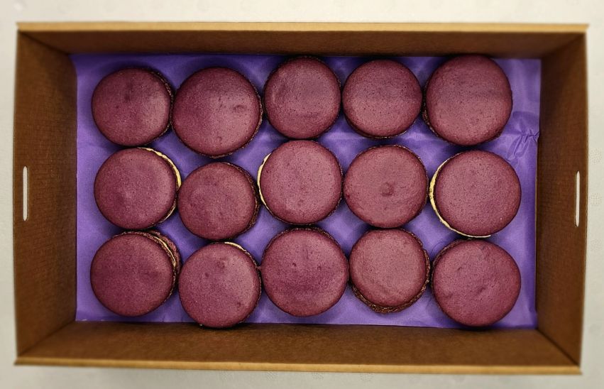 Purple power macaroons