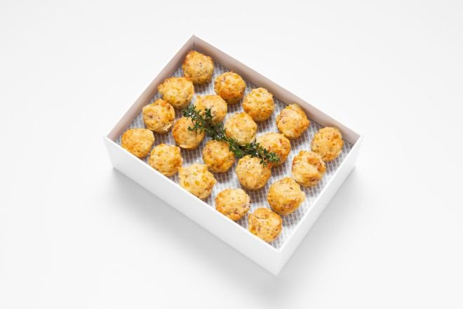 Mini Bacon, Corn and Smoked Cheddar Muffin w/ Whipped Goat Cheese