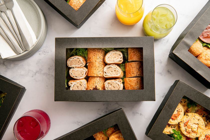 Sausage Roll Box (12)