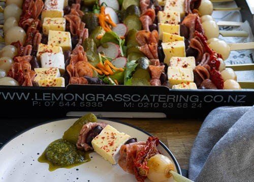 MEDITERRANEAN TRIO - Antipasti skewer, Savoury scone,  Sweet 