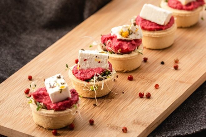BEETROOT & FETA TART CANAPE - Roasted beetroot & cashew nut hummus topped with beetroot relish & marinated feta (V)