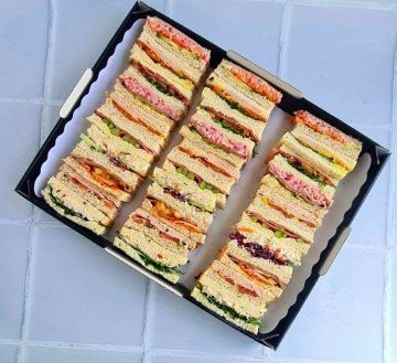 COCKTAIL FINGER SANDWICH PLATTER (30) Variety of Ham, Beef, Chicken, Salami & Vegetarian fillings - crusts off - Sunday Catering 