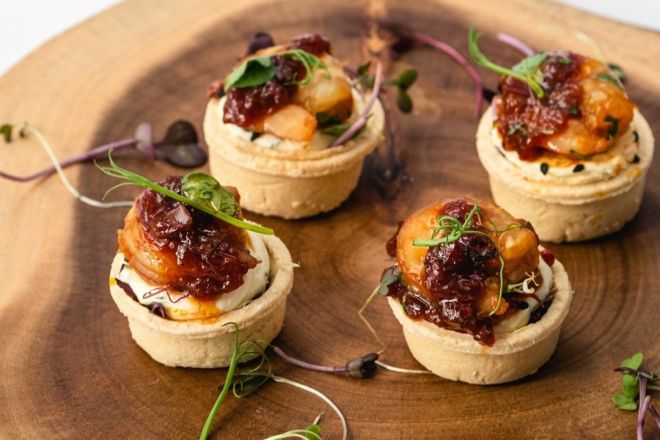 KING PRAWN Canape Tartlet with apricot & capsicum whipped cream cheese topped with sweet chili glaze 