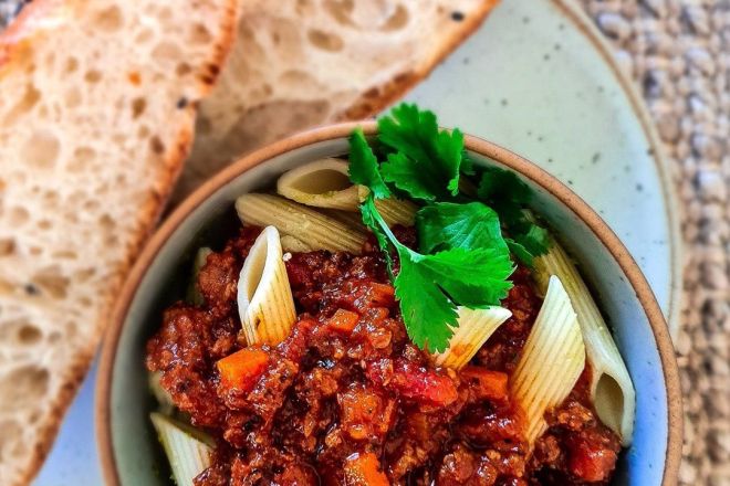 SUNDAY DINNER AIMS - Bolognaise, Roasted Potatoes, Coleslaw, Garlic Bread 