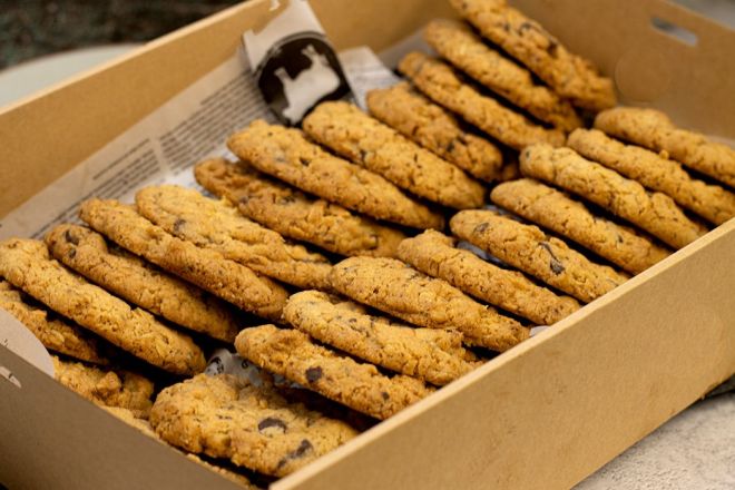 BOX OF KIWI CHOCOLATE CHIP COOKIES  - 24