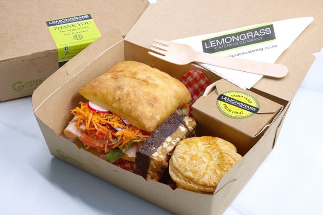 CHOOSE 4 ITEMS - PICNIC BOX 