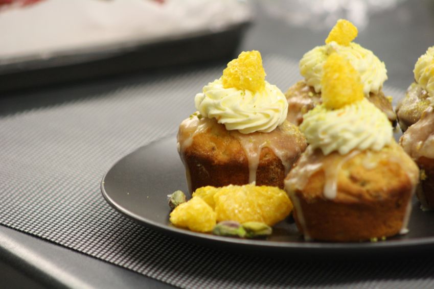 SAVOURY N SWEET - Sweet muffin, Club sandwiches, Quiche