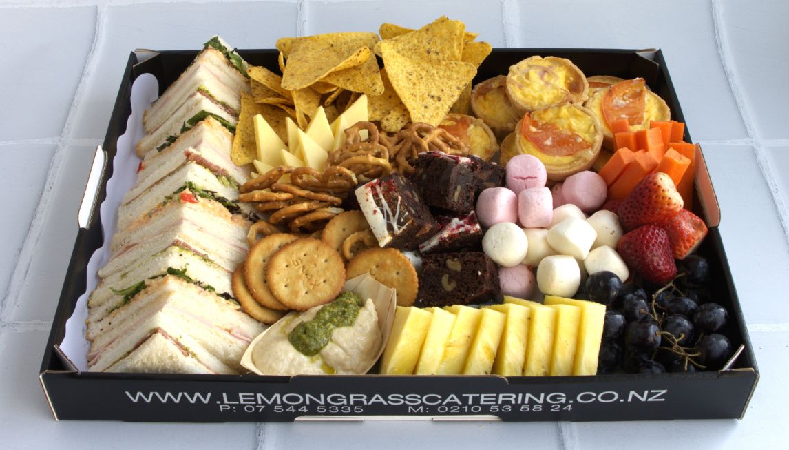 KIDS GRAZING PLATTER - Serves 8 kids 