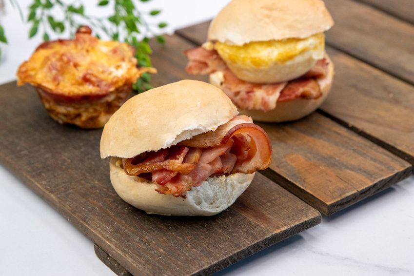 BACON BUTTY SLIDER  with relish  