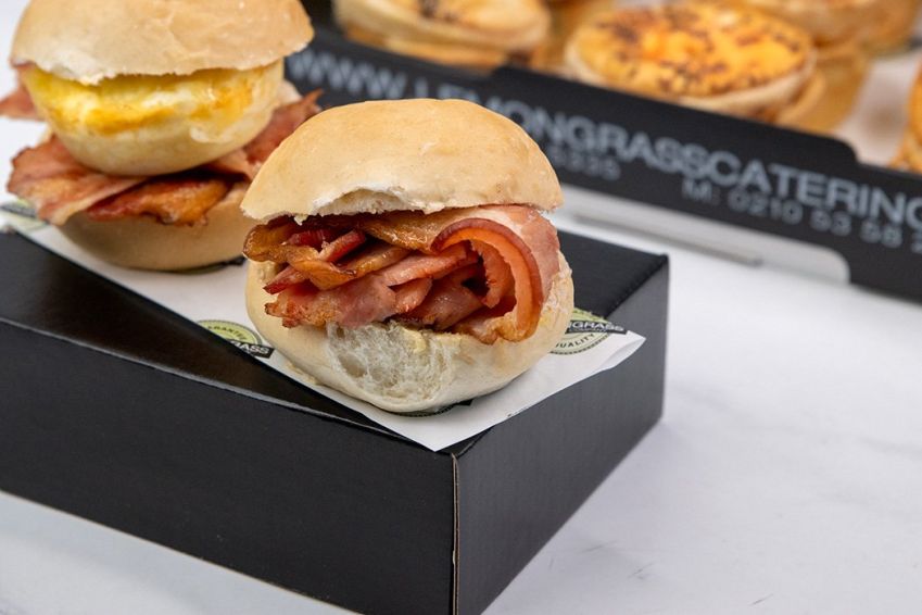 BACON BUTTY SLIDER  with relish  
