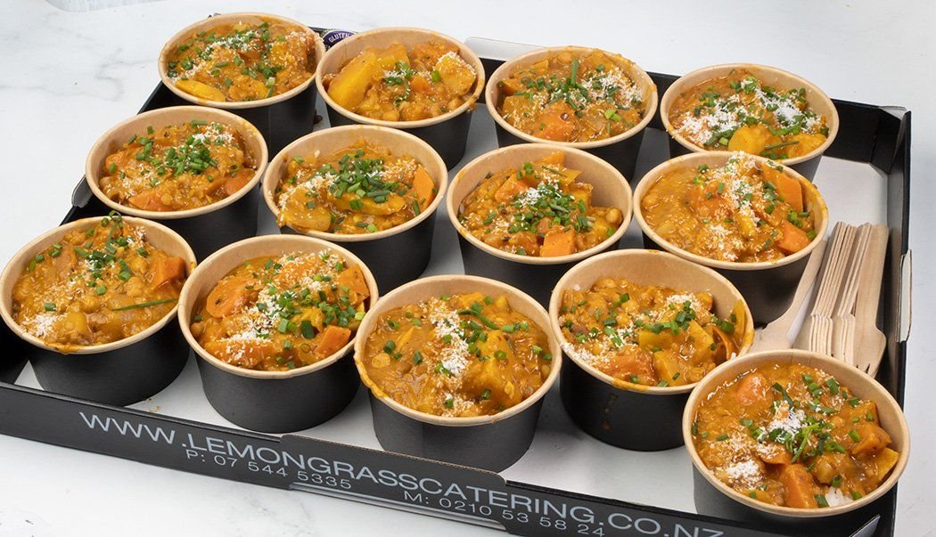 VEGETARIAN & CHICKPEA 'BUTTER' CURRY AND RICE TUB 