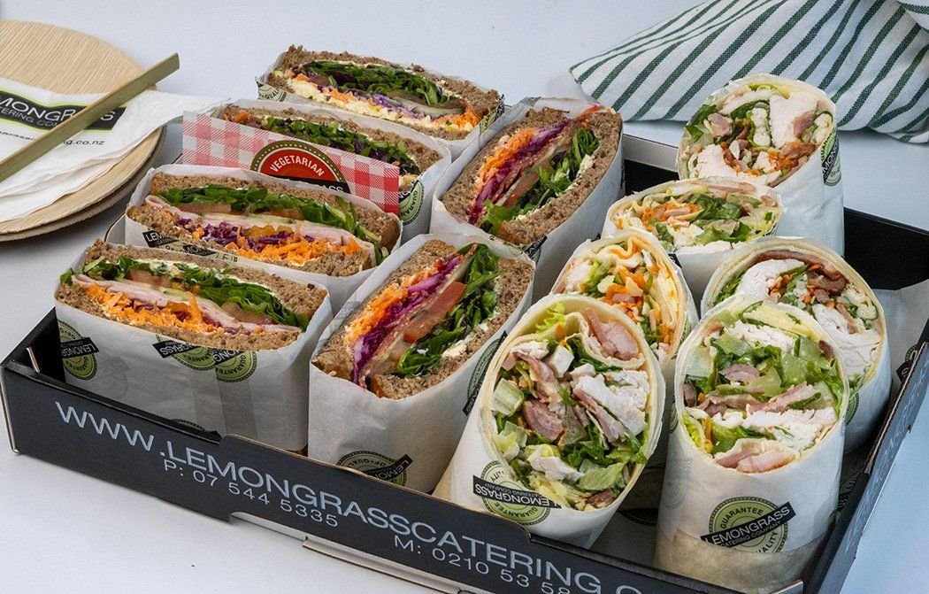 CHICKEN & BACON CAESAR HALF WRAPS  AND WHOLEMEAL SANDWICH HALVES (approximately 50/50 mix)