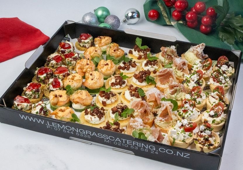 CHRISTMAS CANAPE PLATTER 