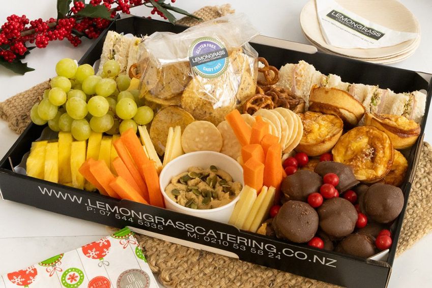 KIDS GRAZING PLATTER - Serves 8 kids 