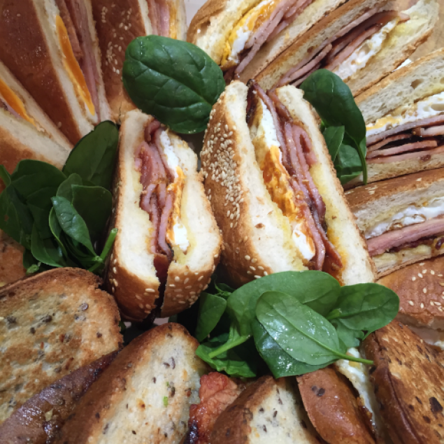 Classic bacon & egg roll