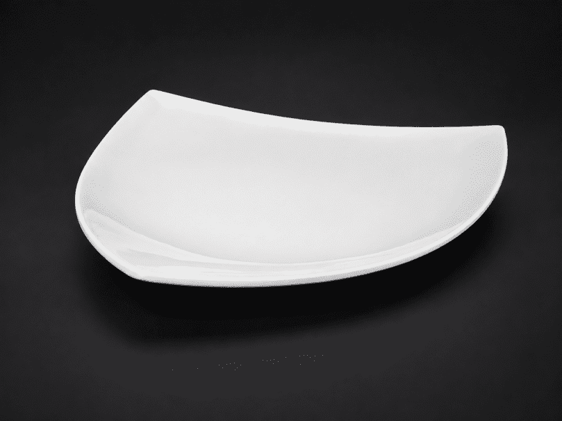 WHITE TRIANGULAR PLATTER 440MM