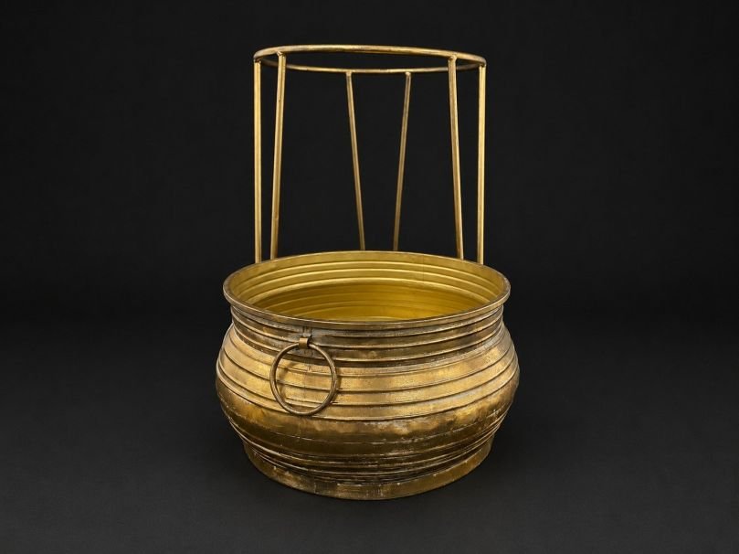 GOLD CASTIRON POT REPLICAS SIZES - 420MM , 355MM , 285MM