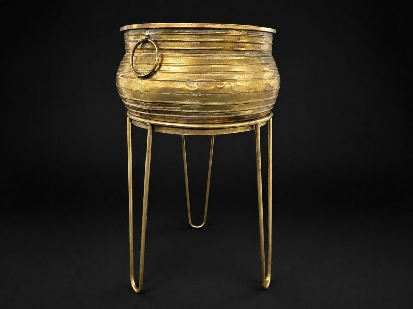 GOLD CASTIRON POT REPLICAS SIZES - 420MM , 355MM , 285MM