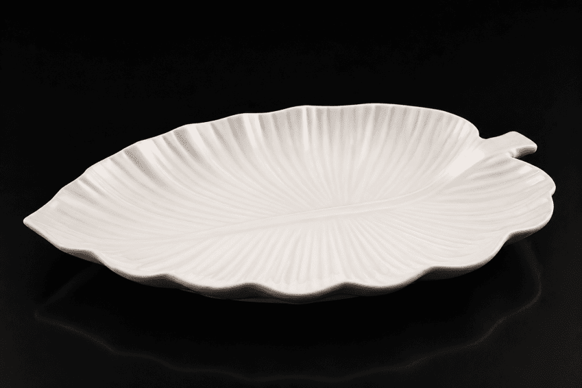 LEAF SHAPED PLATTER 340MM X 250MM
