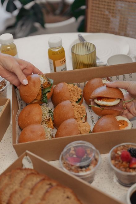 Breakfast Slider - Slider, Roast Pumpkin, Garlic Hummus, Caramelised Onion Relish, Sprouts (VO) (V)