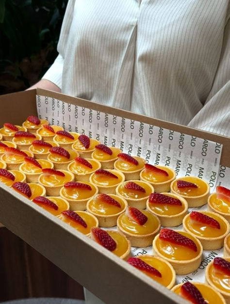 Mini Sweet Tarts : Lemon Curd & Berries (GF, V)