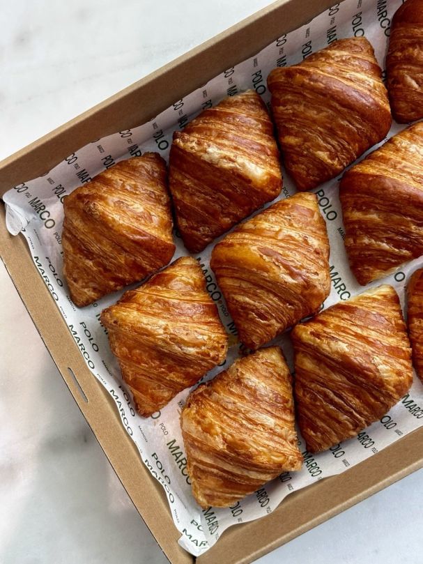 Mini Plain Croissants w Seasonal Jam