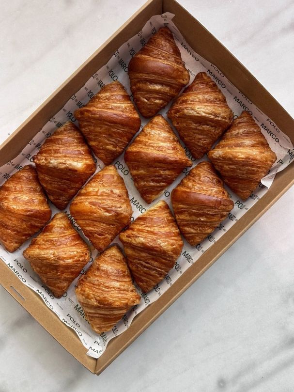 Mini Plain Croissants w Seasonal Jam