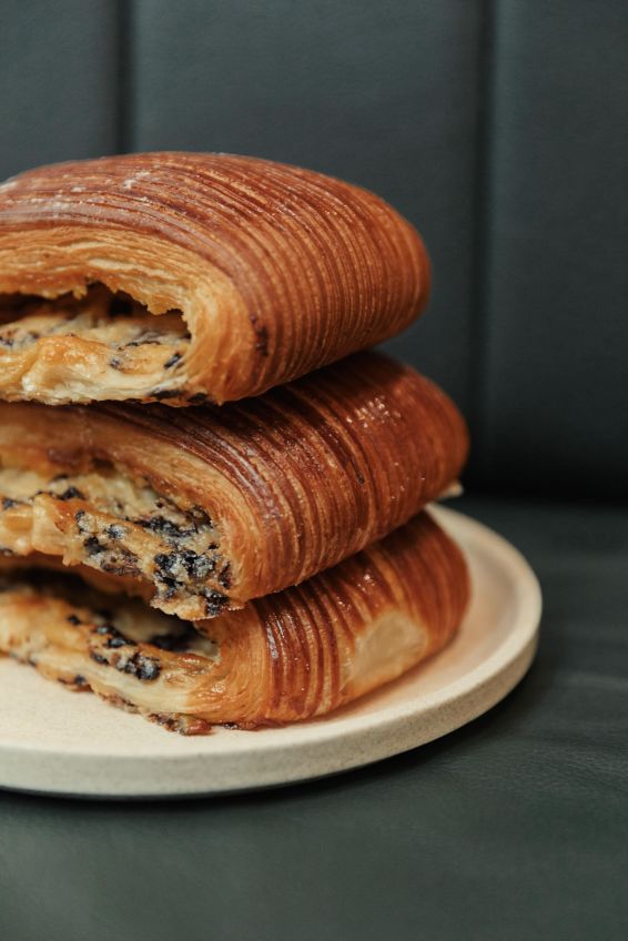 Large Specialty Pastires
