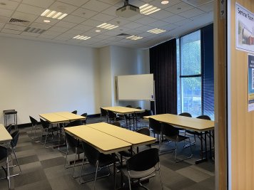 Seminar Room 2 - forum style