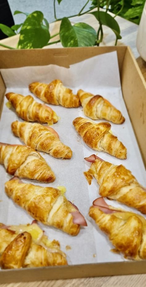 Croissant Platter (10 pcs)