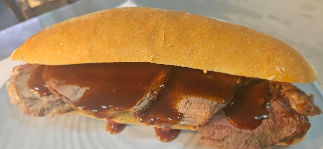 Hot Roast Beef Roll with Gravy
