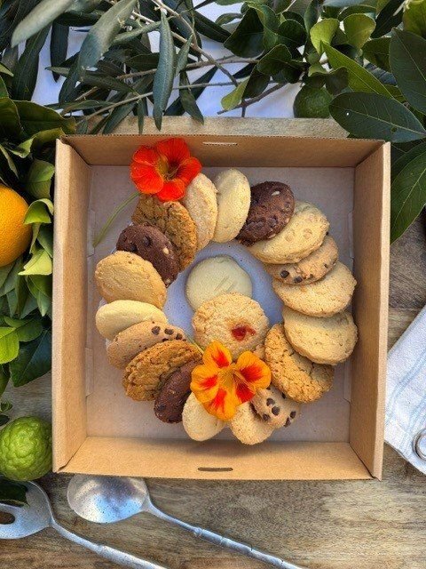 Gourmet Cookie Selection Platter (2 Cookies per Person)