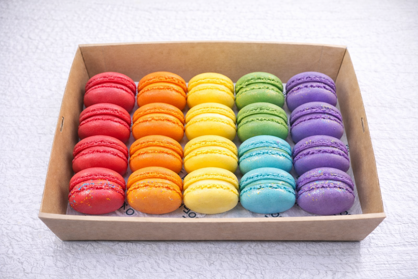 Assorted Macarons 