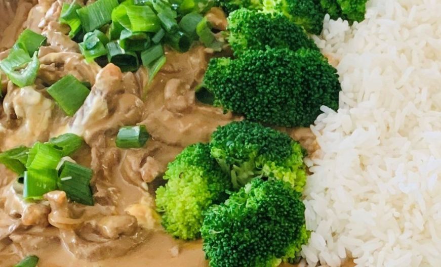 Beef stroganoff with fluffy rice