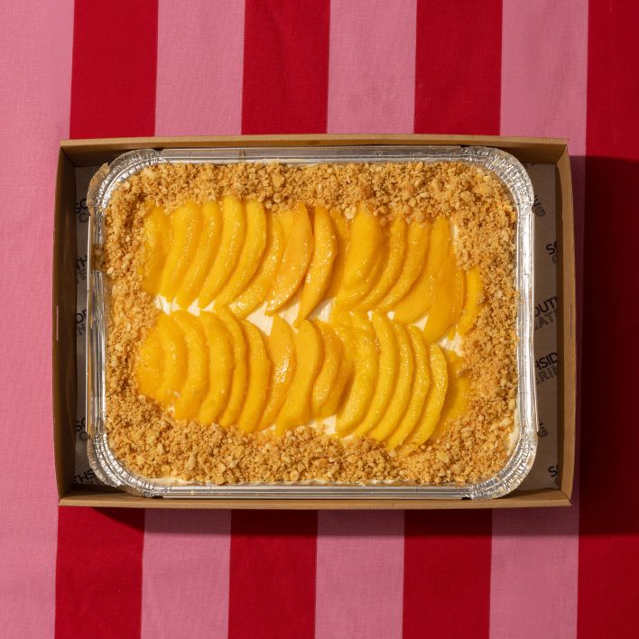 Mango Cheese cake, almond crumble