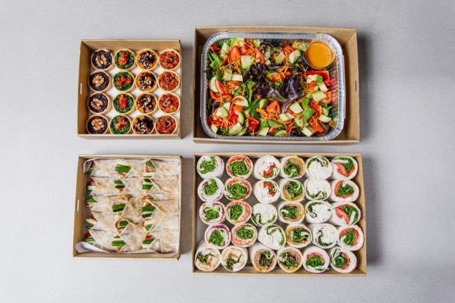 Picnic Hamper for 15 people