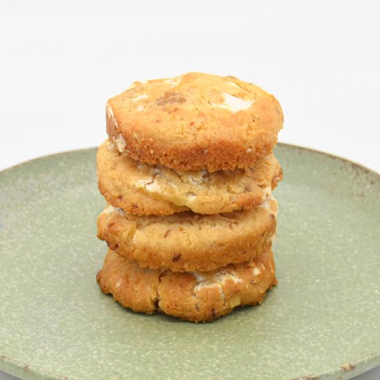 Miso, Ginger & Yuzu Coconut Macaron Cookie