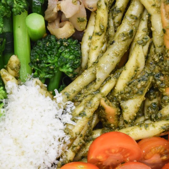 Pasta & Pesto Salad Lunchbox