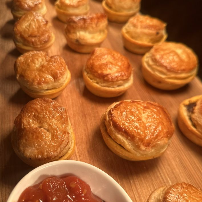 Mini Beef & Red Wine Pie