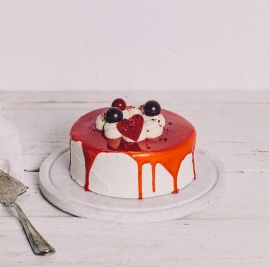 Red Velvet Deluxe Cake - 12 inch (Nut Free)