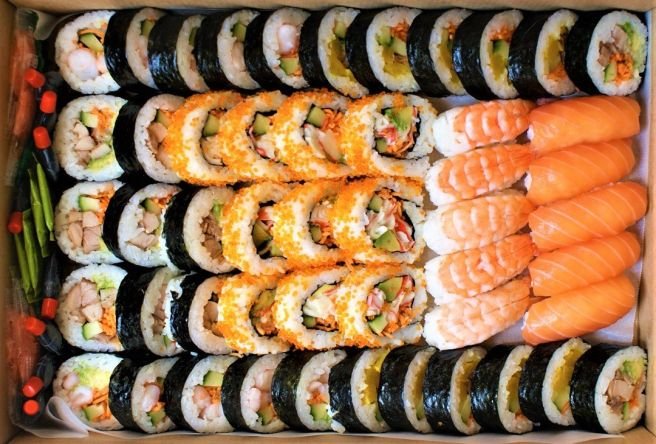 Futomaki & Nigiri Platter - 50 pieces +Sesame