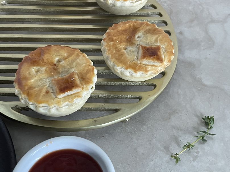 Thai chicken pie, tomato sauce nf 