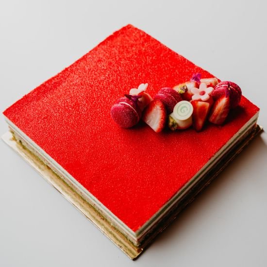 Strawberry & Pistachio Slice