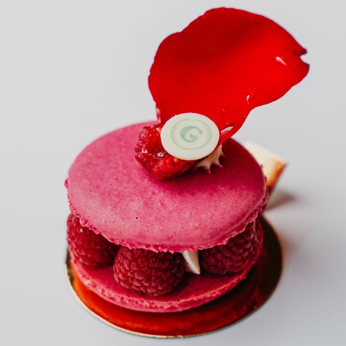 Individual Raspberry Macaron