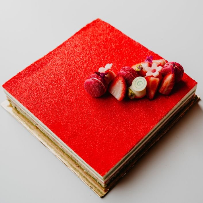 Strawberry & Pistachio Slice