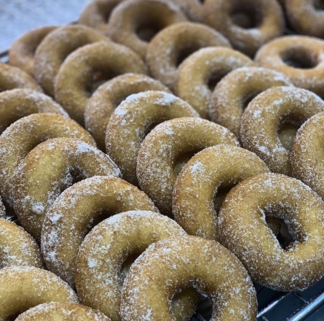 Cinnamon donuts