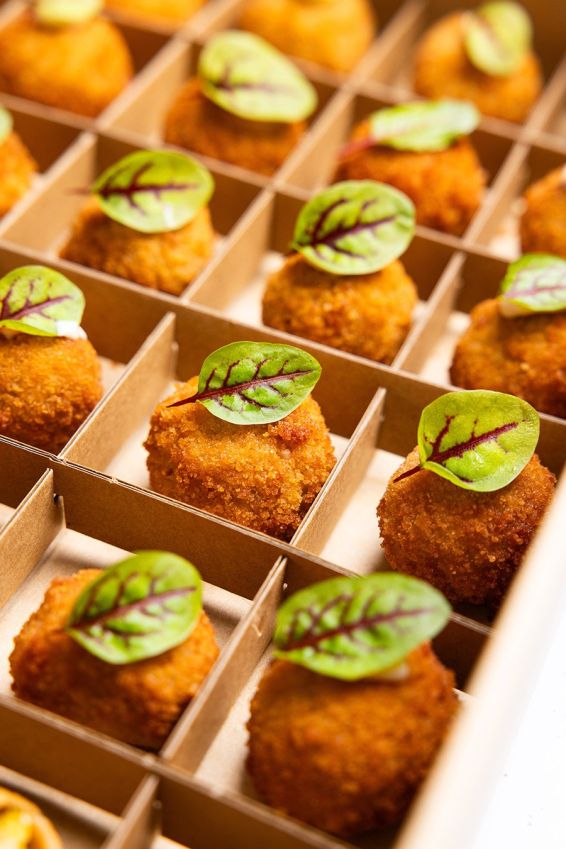 Hot & Cold Canapé Box