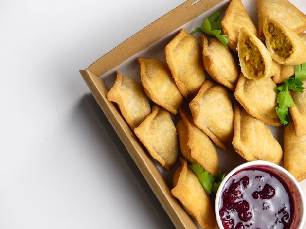 Malaysian Chicken Curry Samosa